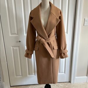 Express Elegant Tan Women's Coat Medium Size